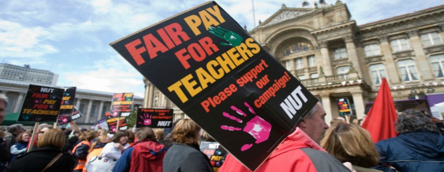 Teachers strike – fourteen schools in Trafford close,   26 others “partially open”