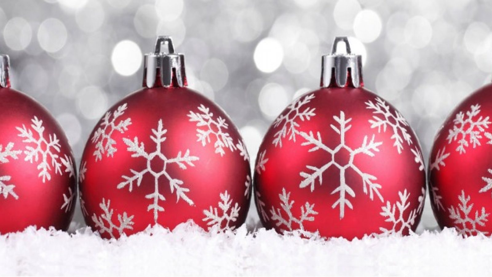 red-christmas-decorations-christmas-22228015-1920-1200-2